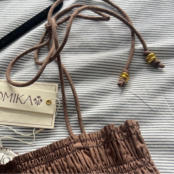 Adley Maxi Dress (New with small Damage) - Picture 6 of 7